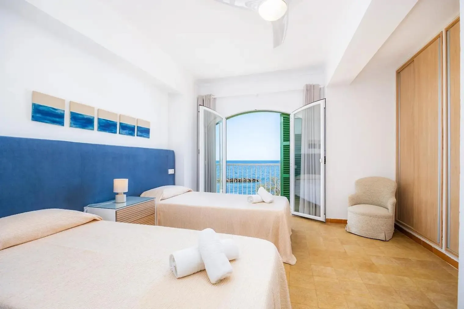 卡拉博纳Duplex Voramar Mhm Seafront公寓