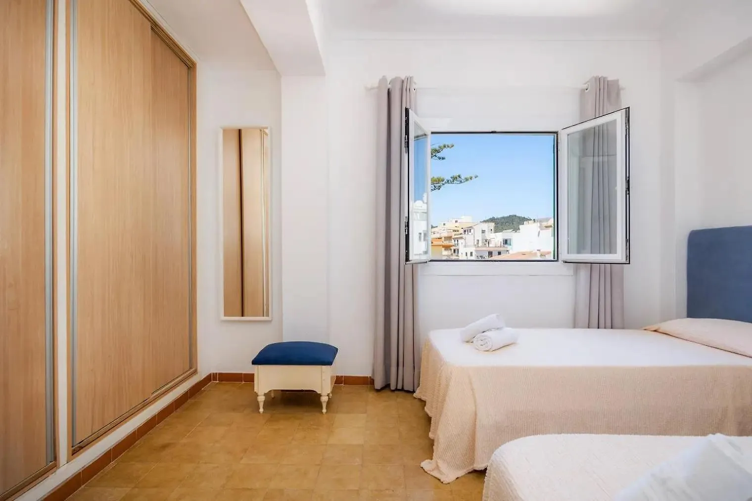 Apartment Ferienwohnung Duplex Voramar Mhm Seafront Cala Bona  Spanien